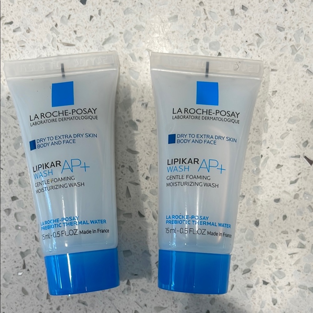 La Roche-Posay Lipikar AP+ Wash - Gentle Foaming Moisturizing Wash